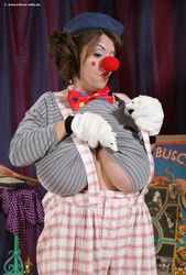 Milena V - Clown-a5eqfk2plt.jpg