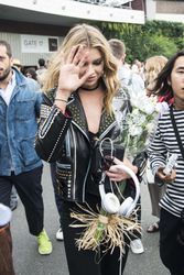 28009804_Stella-Maxwell--Versace-Fashion