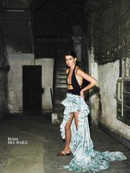 28257925_Glamour_Spain_-_Julio_2016_0001