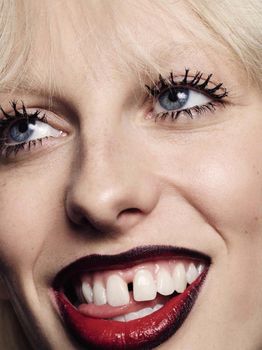 28871350_Vogue-Spain-August-2016-by-Nico