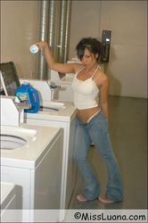 Luana Lani - Laundromat-6520oudv4r.jpg