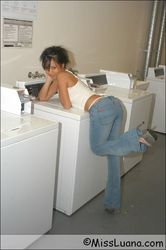 Luana Lani - Laundromat-d520ou1y5u.jpg
