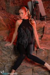 Verunka - Back to Black z5ob672y0r