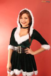 Tessa-Fowler-Christmas-Velvet-1-t5p5fjla6d.jpg
