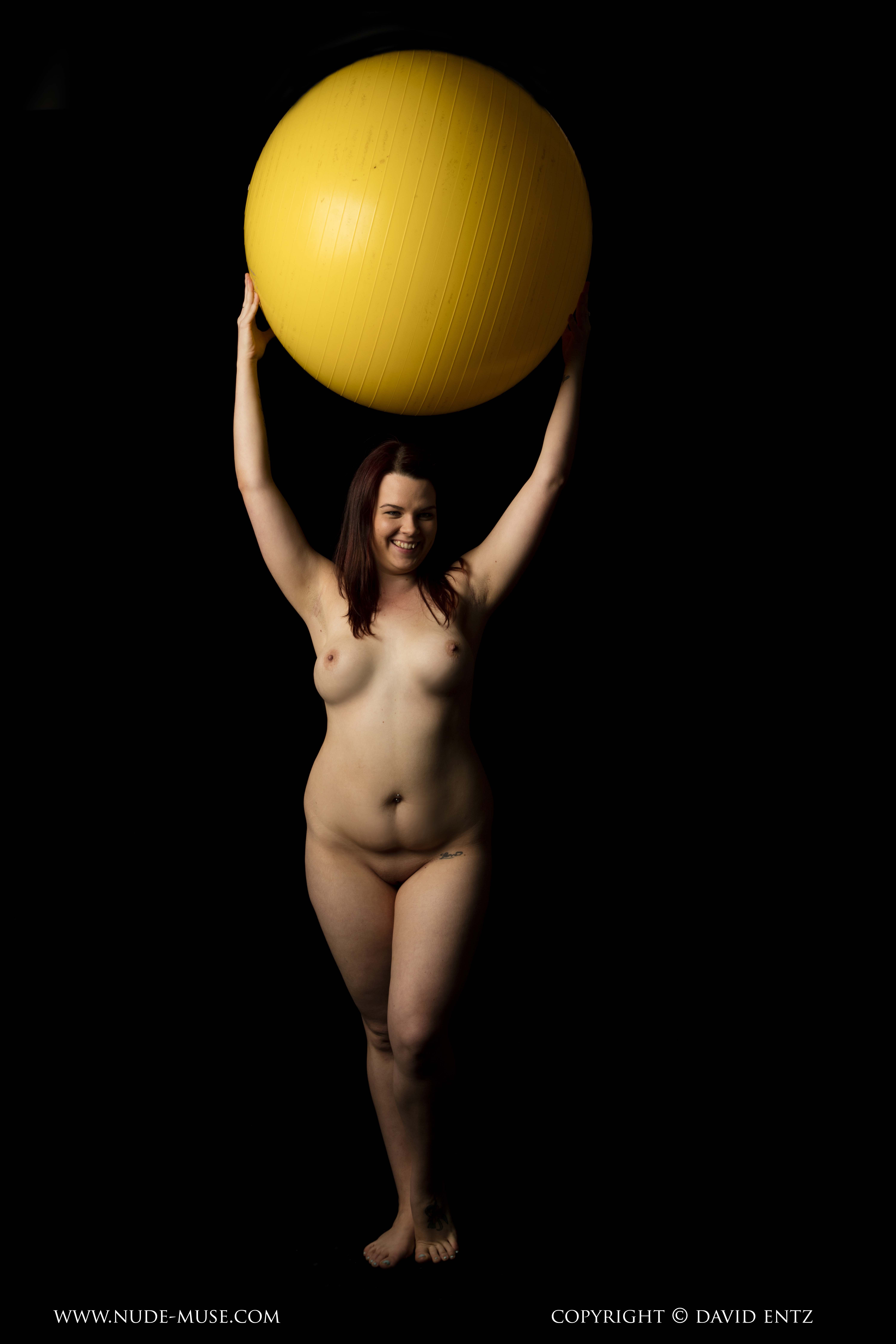 nude muse raven yellow ball 013