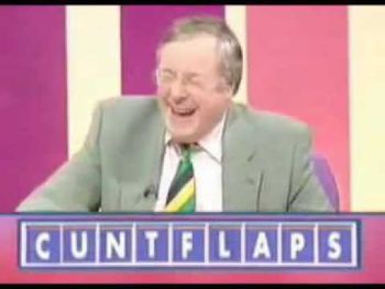 [Image: 33585361_hqdefaultCAEAJBXV.jpg]