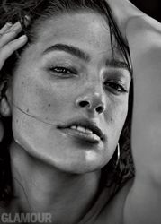 34957428_ashley-graham-july-2017-2a.jpg